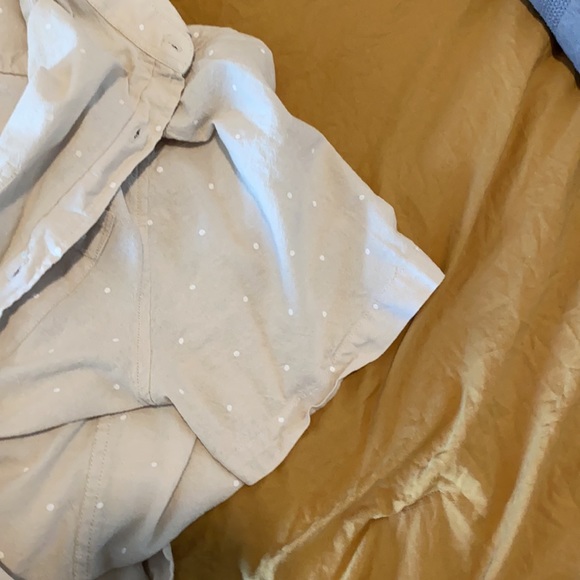 Tan short sleeve button up men’s L - Picture 2 of 3